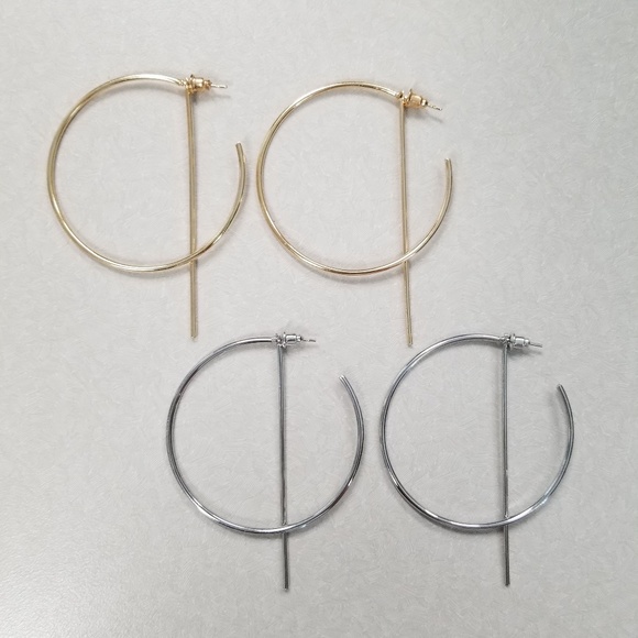 Jewelry - 2 1/2" Versatile Hoops